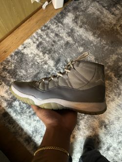 Air Jordan 11 Size 8.5 Men