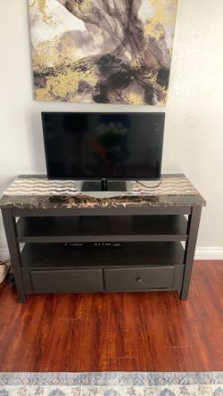 JVC TV + TV Stand   75$
