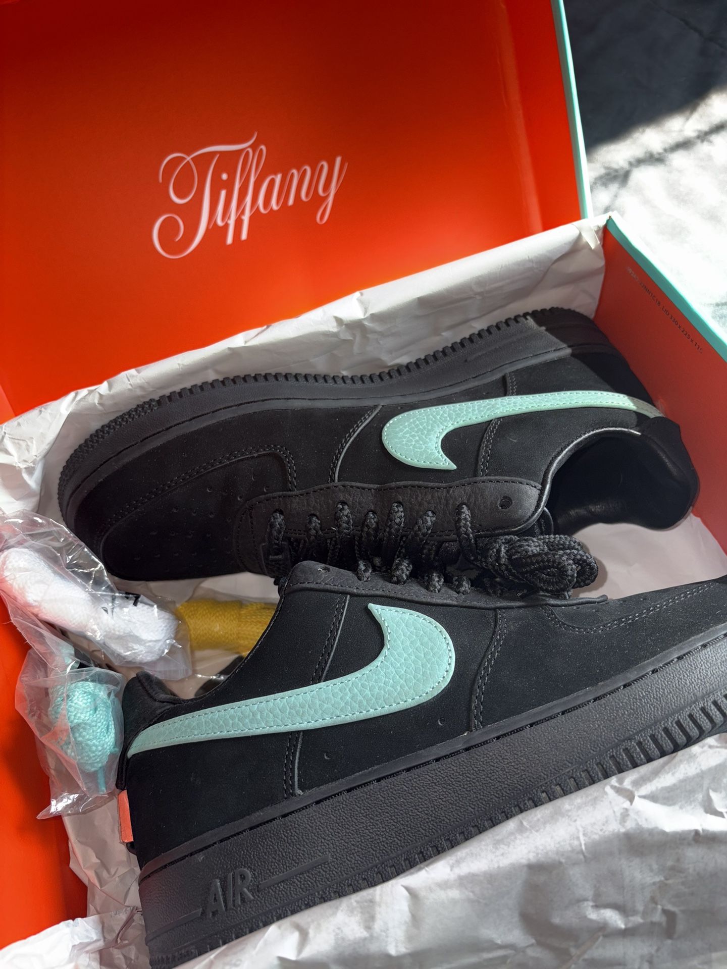 Tiffany & Co . Air Force 1 Size 8.5