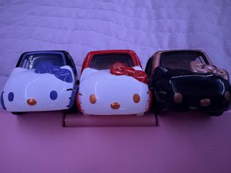Takara Tomy Dream Tomica SP Hello Kitty 50th Anniversary diecast cars