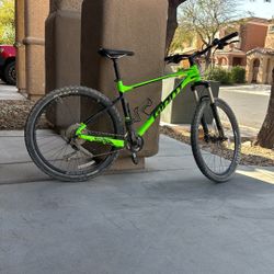 Giant mountain Bike fathom