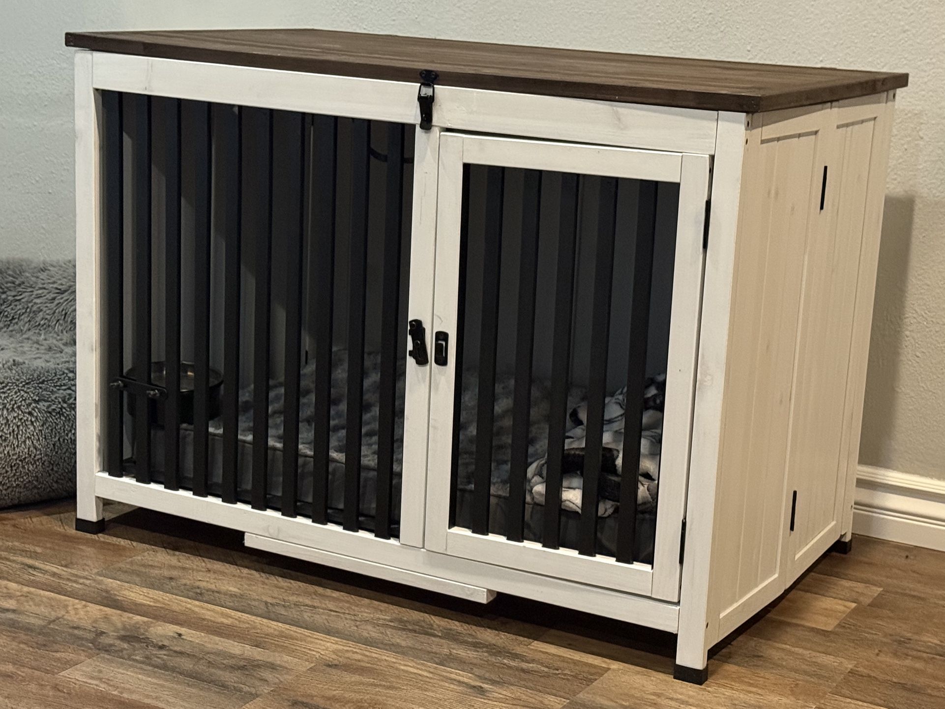 Dog Kennel- New