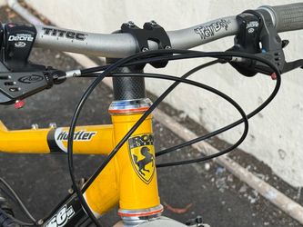Ironhorse dual suspension mountain bike