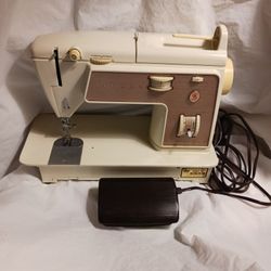 Singer Sewing Machine - Touch & Sew 768