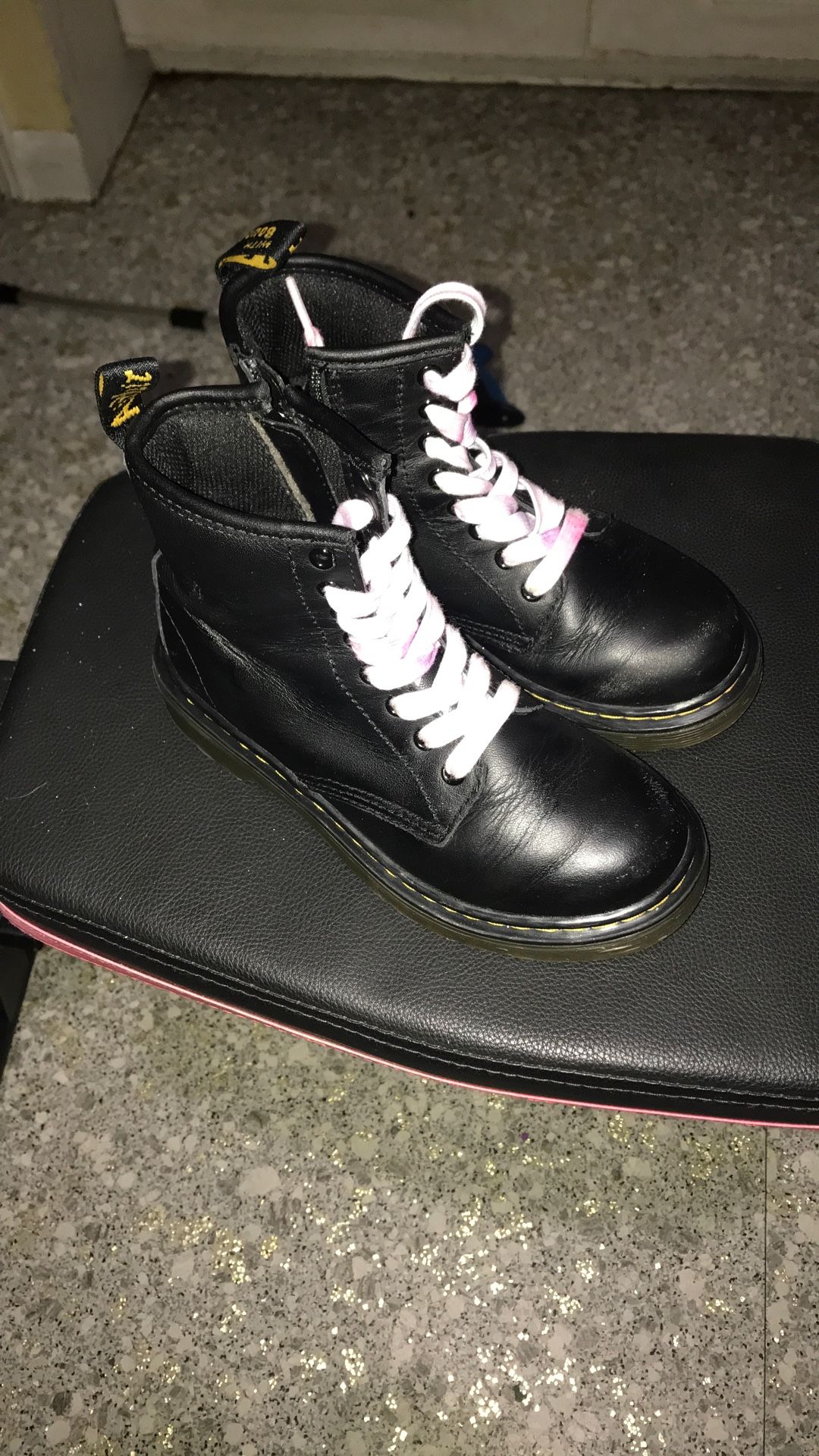 KIDS DR MARTENS SZ 13