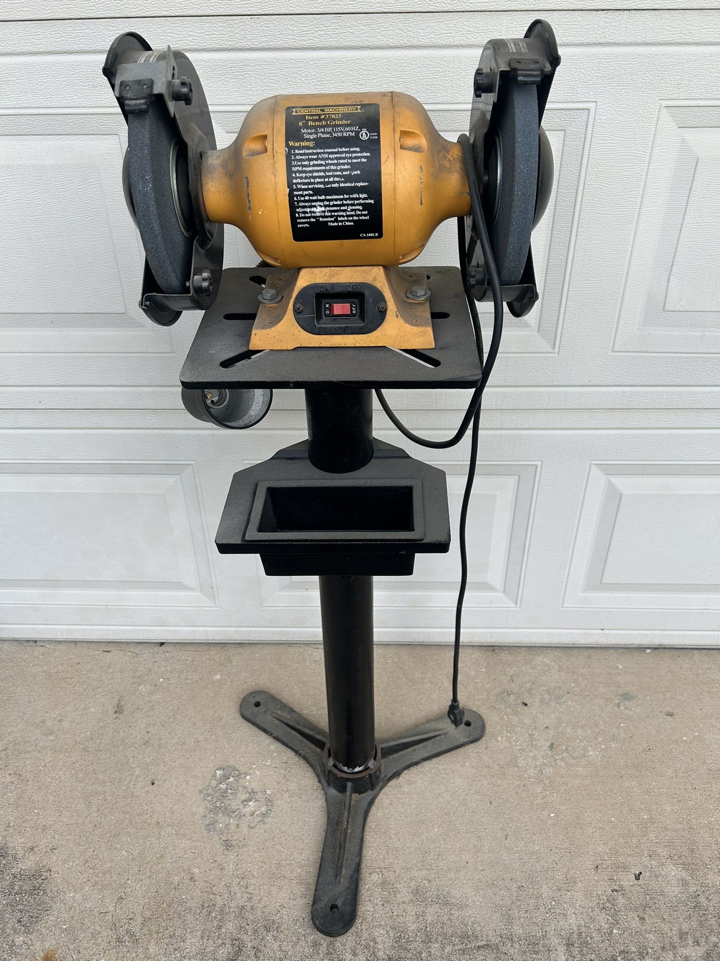 8" Central Machinery Grinder with Stand – Great Condition