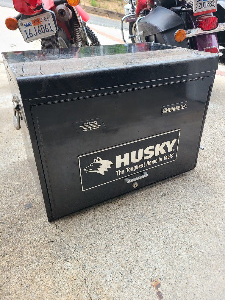 Husky Tool Box, Top Chest, Tool Chest for Sale in Lake Elsinore