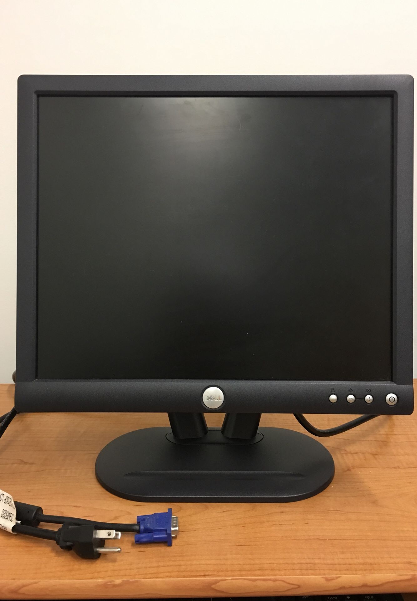 Dell LCD monitor 17” with power cord & VGA cable