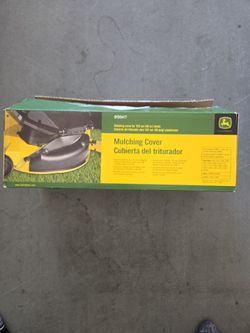 Mulching cover for lawnmower