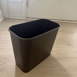 Garbage can
