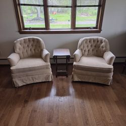 Medium Fabric Living Room Chairs