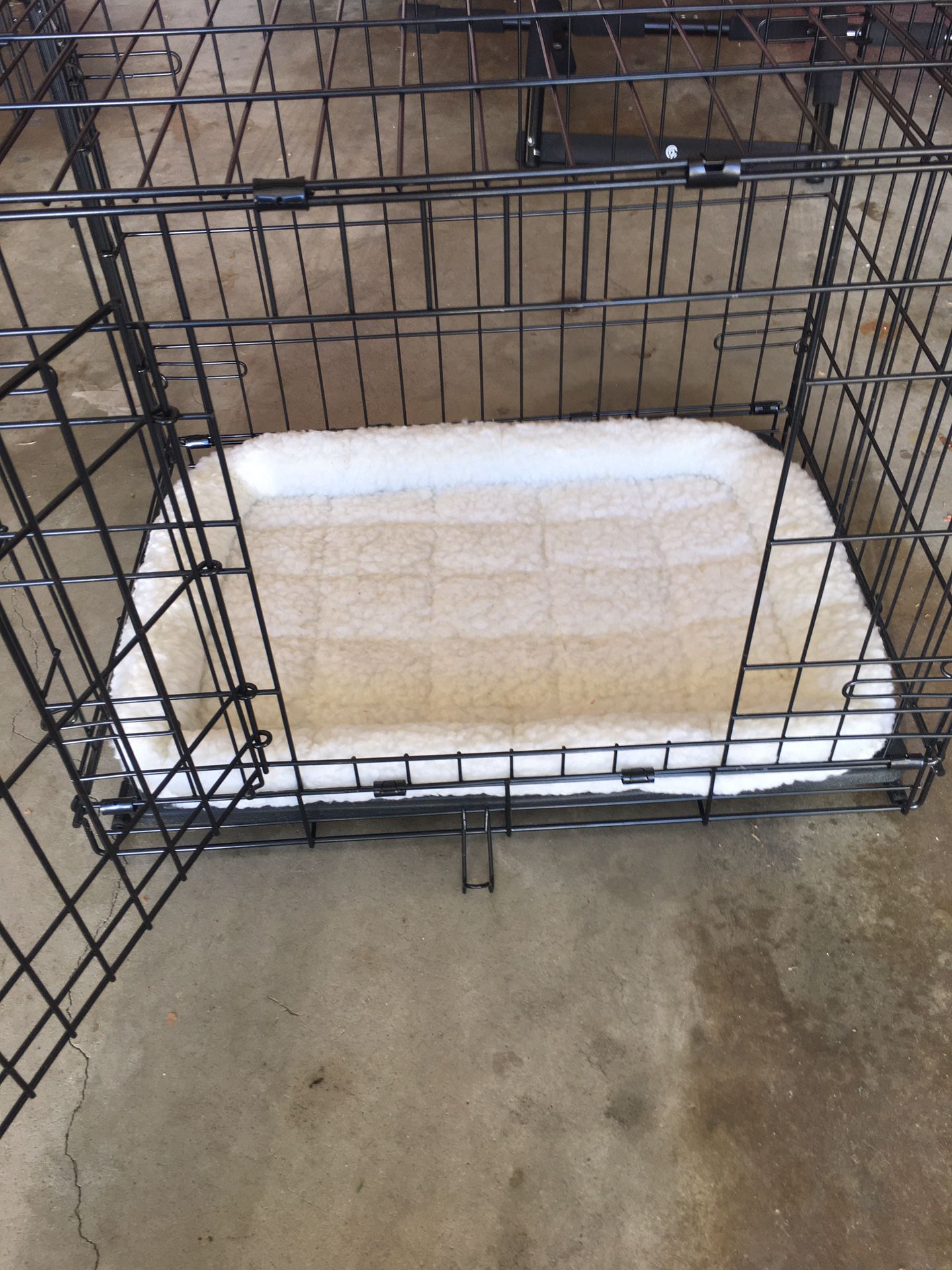 Small To Medium Size Dog Kennel