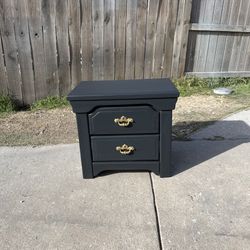  26”W x 17”D x 23”H