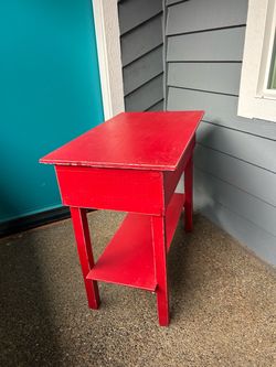 Accent/side table