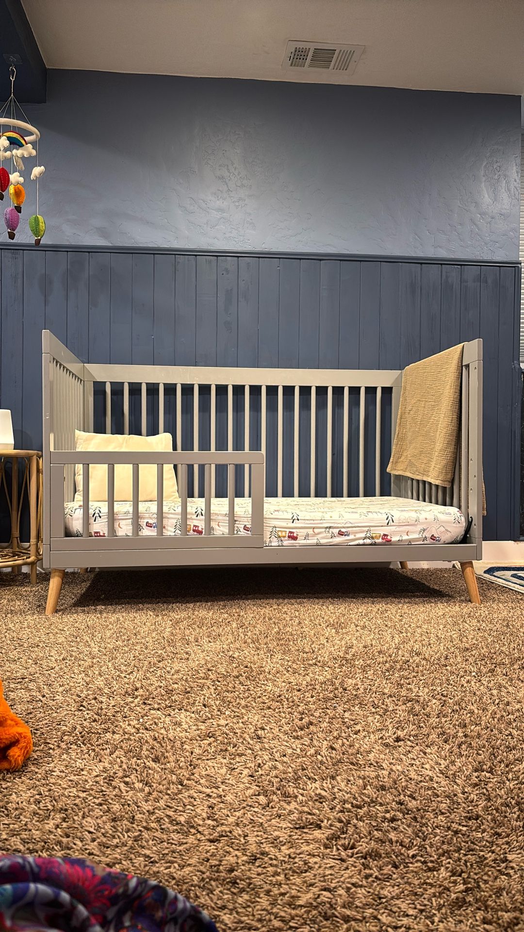 Toddler Bed/Crib Conversion Bed