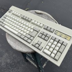 Vintage Mechanical Keyboard - Focus FK-2001 Mechanical Clicky Keyboard White Alps Switches FSQ4VY - Tested