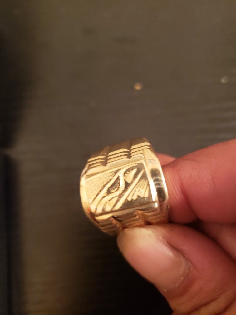 18K GOLD MENS RING