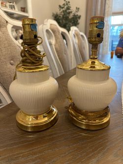 Set of 2 LENOX LAMPS - nice set !
