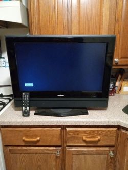 Insignia 27 inch flat screen TV