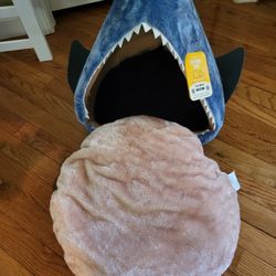 Cat Bed
Brand New