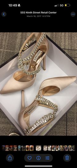 Unworn Badgley Mischka Satin Pumps 