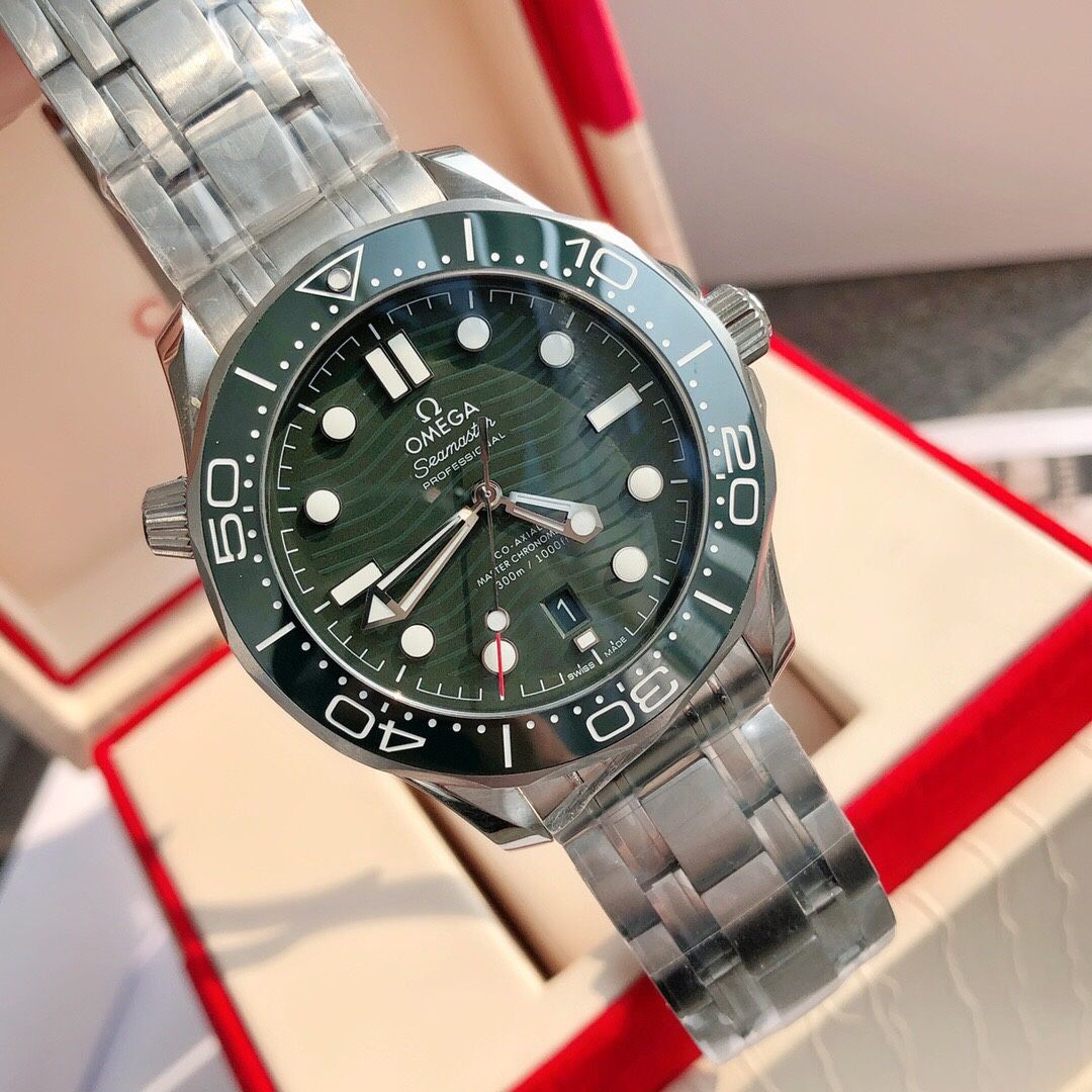 Omega Men’s Mechanical Watch With Box New 