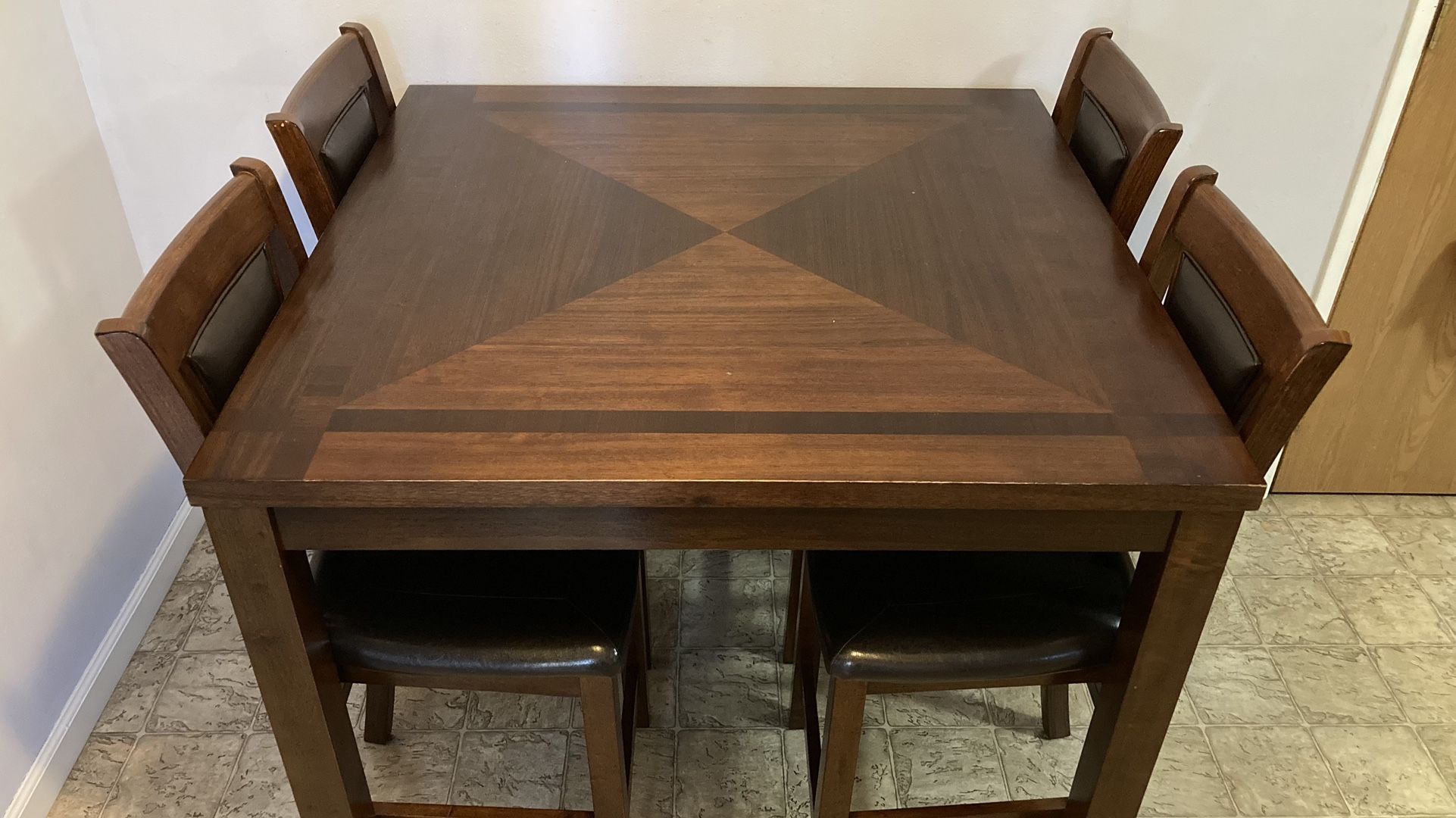 Dining table W/ 4 Chairs