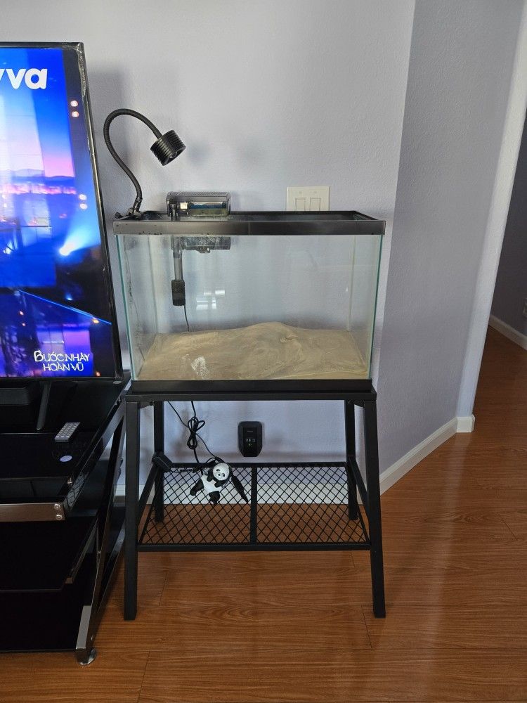 20 Gallon Fish Tank For Sale!!