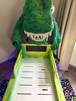 Dinosaur toddler bed