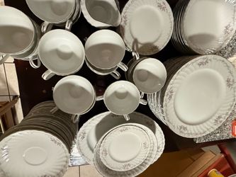 73-Pc Vintage Gold Standard Japan Porcelain China Set - Service for 8+