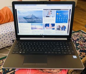 Laptop HP touchscreen 15”6 in , DVD-RW with charger cord.