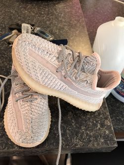 Kids Yeezys In Good Conditions