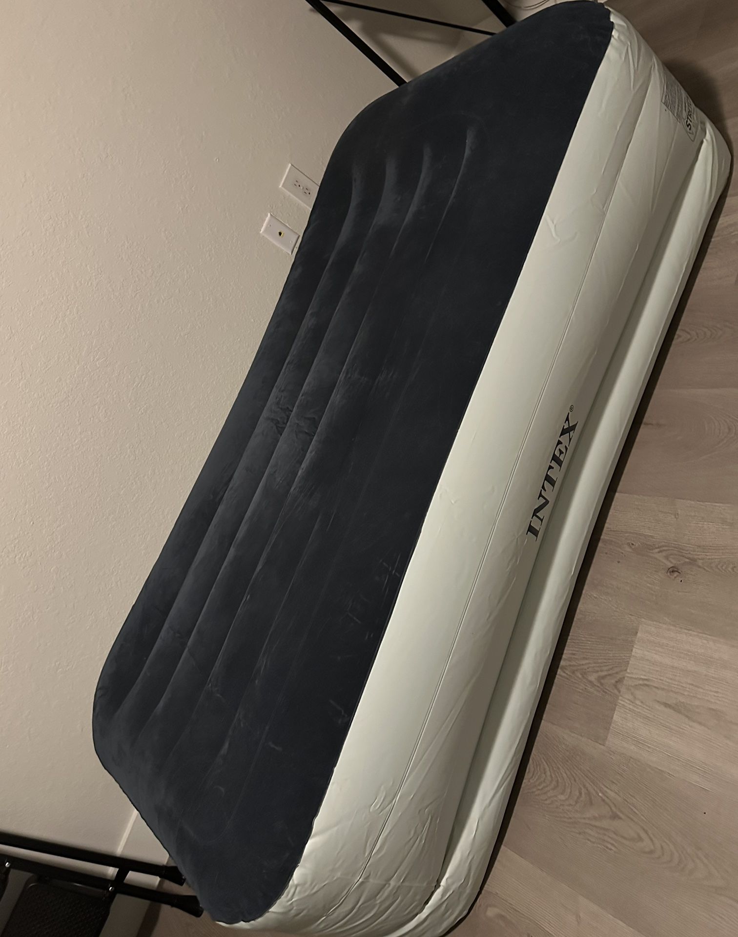 Air Mattress Twin