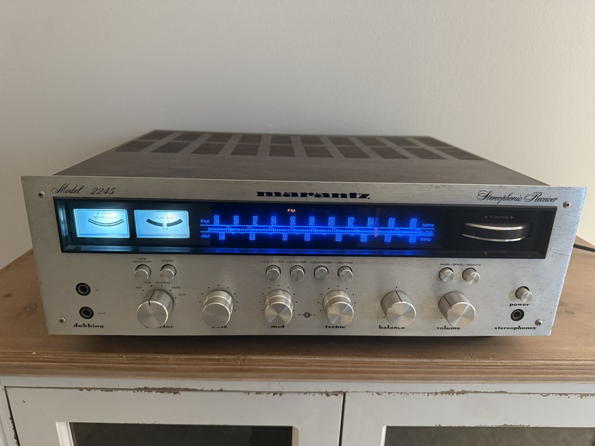 Marantz 2245 receiver 45 W per channel