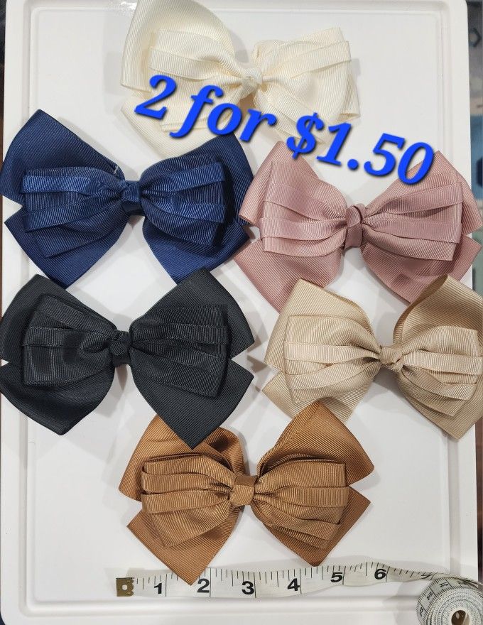 Bows - Moños $ .50 