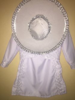 Tengo un traje de charra para una niña Size 12