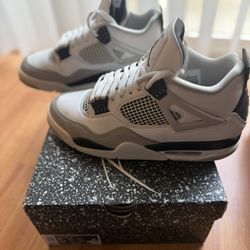 Nike Jordan Retro 4 Military Black