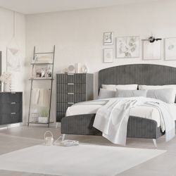 Queen 4Pcs Bedroom Set $640