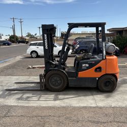 2008 Doosan G25E-5 Forklift  