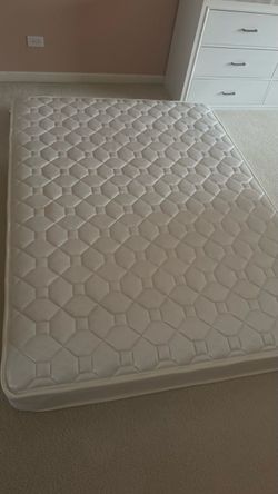 Full size mattress
