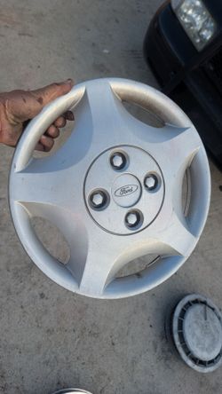 1) ford focus hubcap wheel covering