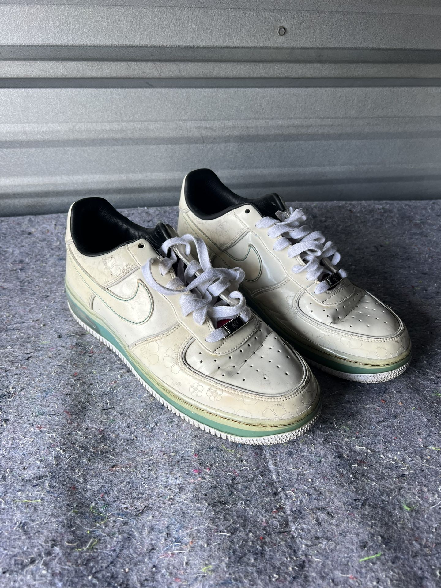 Size 10 - Nike Air Force 1 Supreme Max Air '07