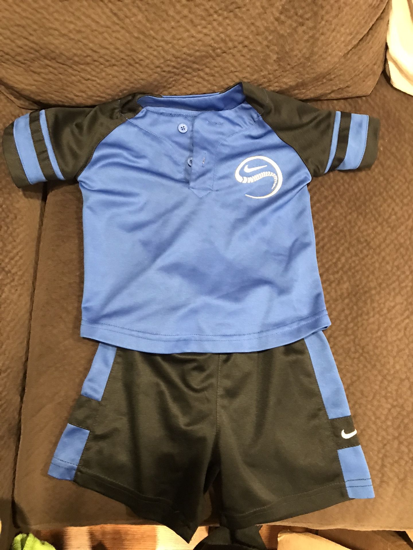 Boys clothes 2t-4t great condition