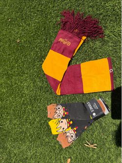 Harry Potter scarf and socks
