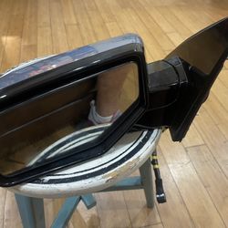 2015 Drivers Side Chevy Tahoe Folding And Turn Signal Light 