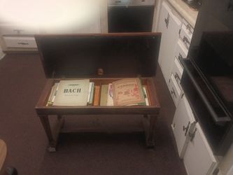 ANTIQUE PIANO BENCH