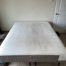 Full Sized Mattress Metal frames 