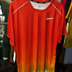 NEW Nike Dri-Fit Running Miller Men's Graphic T-Shirt Orange Size Large NWT