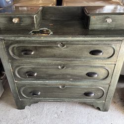 VINTAGE DRESSER - VENETY