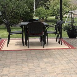 Wicker Patio Table & Chairs 